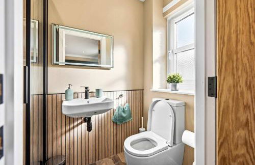 Outstanding 2BD Apt - Ferry Terminal & Free Parking - Foto 11