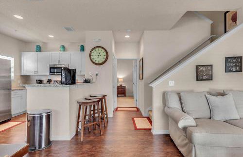 4 BD 3 BA Lucaya Village 23-101 - Foto 9
