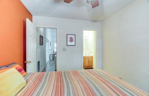 Cabin with Deck and Screened-In Porch in New Market! - Foto 17