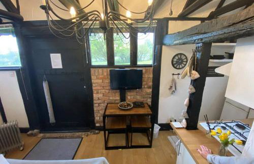 Windsor/Ascot/Bracknell beautiful barn - Photo 10