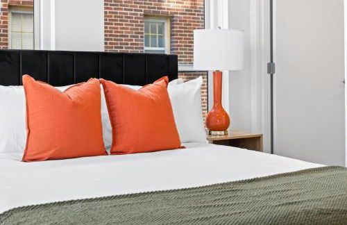 Cozy 2BR Retreat near Downtown - Foto 14