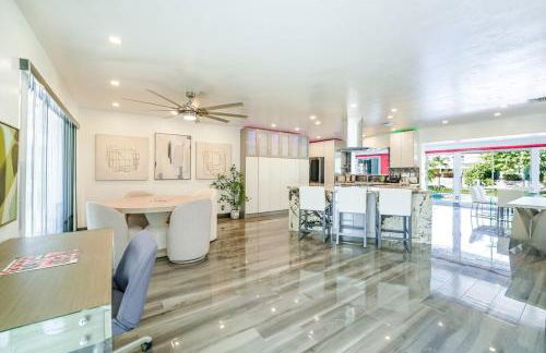 Waterfront Luxe 3BR, Pool, Hot Tub & Dock - Foto 9