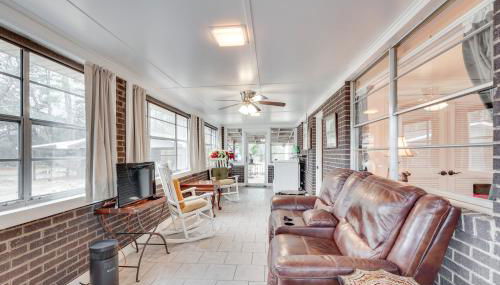 Greenwood Retreat Perfect for Travel Nurses! - Foto 3