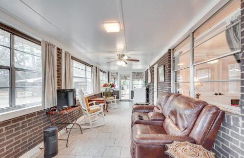 Greenwood Retreat Perfect for Travel Nurses! - Foto 3