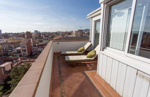 Gaudi penthouse with terrace views - Photo 15