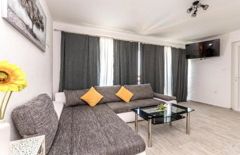 7 Bedroom Awesome Home In Polaca - Foto 6