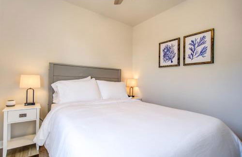 In-Unit Washer & Dryer with AC - Pets ok - Fenced yard - Foto 4