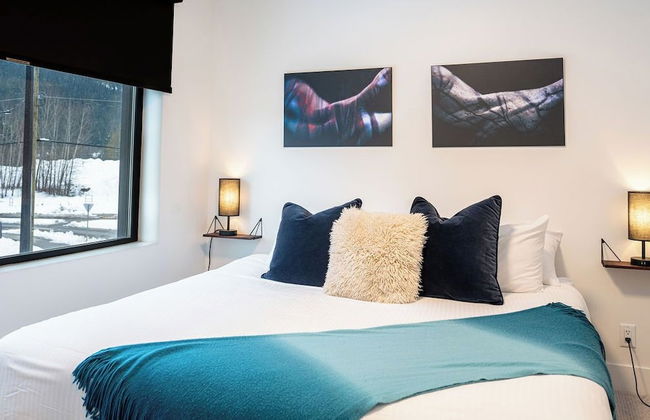 Revel in the Stoke by Revelstoke Vacations - Foto 6