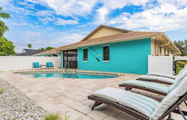 Private Pool + Sunroom Beach Escape at Manatee - Foto 33