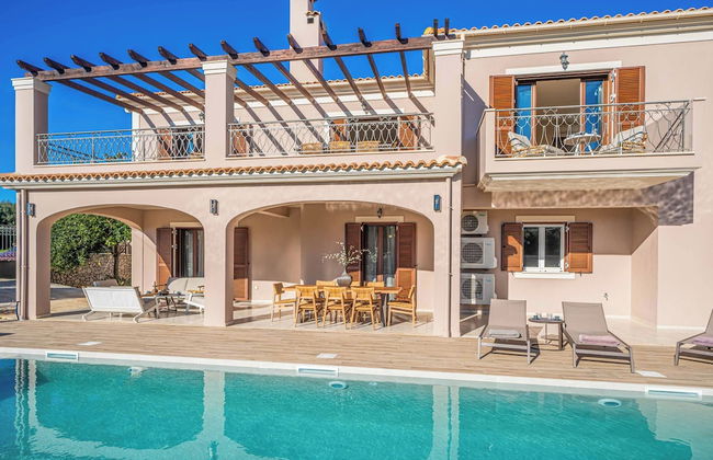 Classic Villa - Photo 5