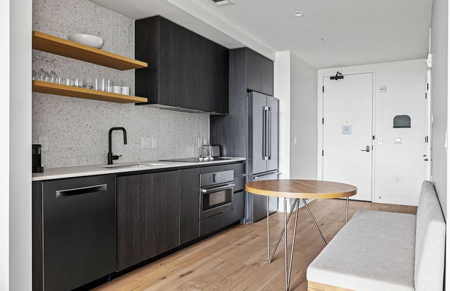 New 1BR Condo on Rainey St-Rooftop Pool - Foto 7