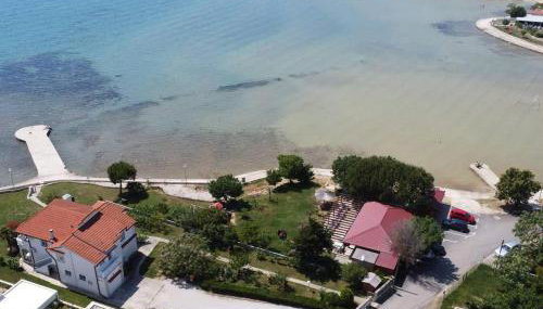 Elegant Holiday Home in Privlakaw With Garden - Foto 3