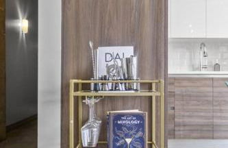 Stunning Downtown Apartment with Pool, Laundry, Parking - Foto 21