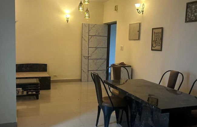 Highriseviews/familyfriendly/neartajmahal - Photo 12