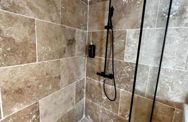 Le Donjon de Lily - Cœur de La Cité Médiévale - Foto 15