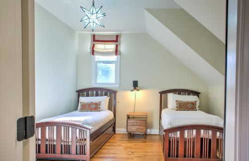 Hot Tub, Deck w/ Breathtaking Mountain Views - Foto 30