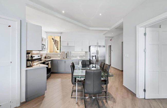 3-Bedroom, 2-Bath Beachfront Condo with Pool - Photo 10