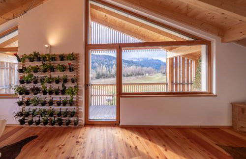 GreenWood Chalet - Spacious Alpine Retreat with Mountain Views - Photo 12