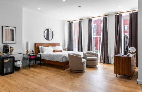 DTWN Historic Hotel, West Market Square View, King Bed, Room # 200 - Foto 1