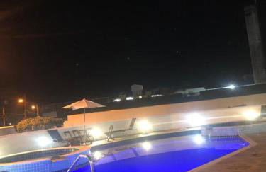 Apto com ar-cond e piscina a 100m mar praia da Enseada - Foto 46