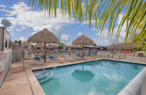 Waterfront Studio 1, Kayaks, Pool, Bay View, Wifi - Photo 14