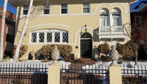 Pineapple House, Spacious 1st Floor Apartment! City Center! 96 Walk Score! FREE parking! - Foto 2