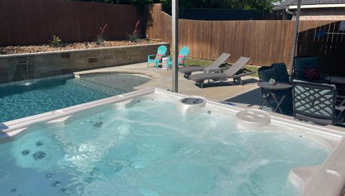 Rockwall Luxury Retreat-Pool/Spa/Patio/Gameroom - Foto 2