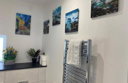 Exquisite & Contemporary 2 Bed Apartment w Parking 10 mins walk to Papworth, Addenbrookes hospitals & Bio Medical Campus - Foto 33