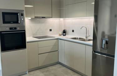 Phil's Apartments - Photo 14