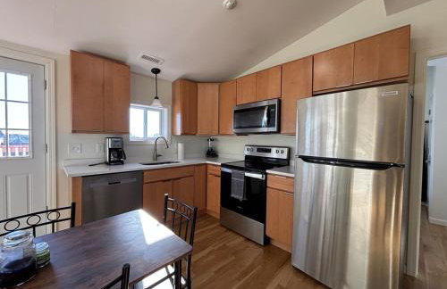 Entire Charming 3B1B in Federal Hill free parking - Foto 22