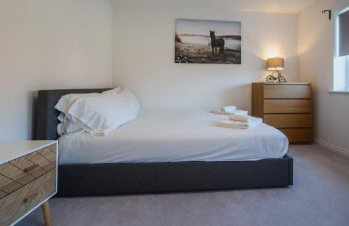 Comfortable 3 Bedroom Home w Garden and Parking - Foto 8