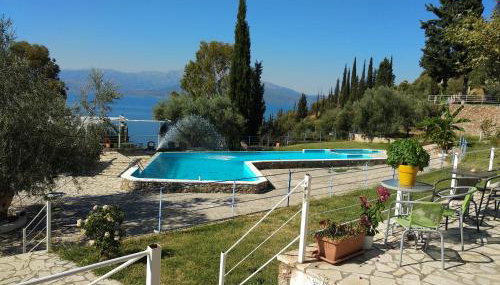 Hotel Theasis - Photo 2