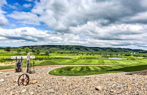 Luxe Spearfish Hideaway Golf, Hike, Explore! - Foto 25