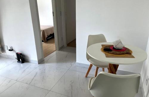 Apartamento de 2 quartos, com piscina e há 10 km de copacabana - Foto 7