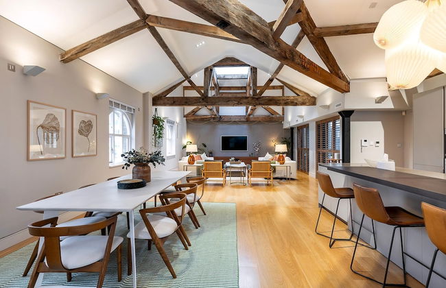 Pepys House: A Modern Touch of History - Foto 45