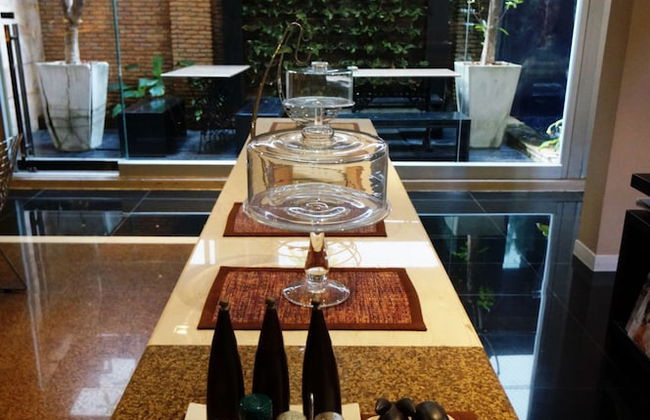 Silom convent garden - Photo 2