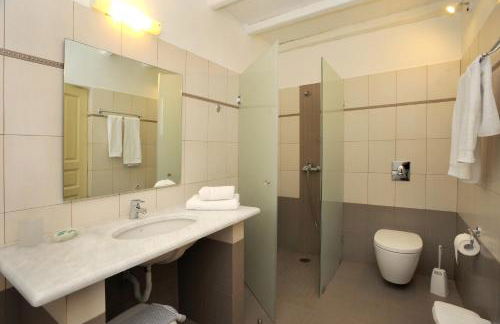 Carlo Bungalows - Photo 11