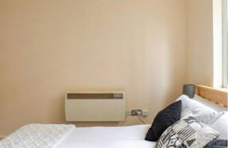 Amazing River view 2 bedroom apartment, sleeps 6, balcony and parking - Foto 68