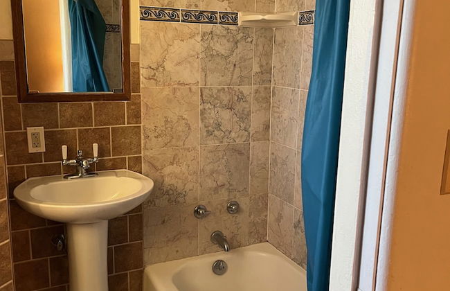 Burge Hotel - Photo 9