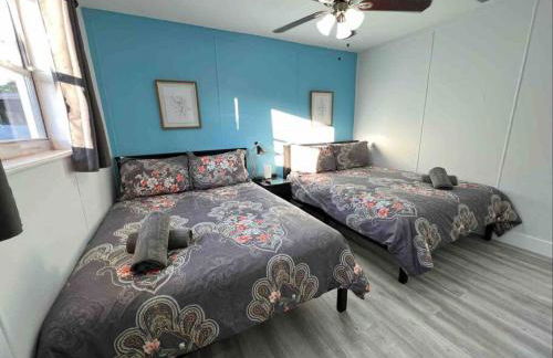 Royal Luxe Pool Home near Ft Laud airport and each - Photo 35