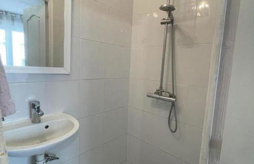 Maison plain-pied 3 ch avec sdb privatives, cour et jardin, proche Blois et châteaux de la Loire - FR-1-491-424 - Foto 16