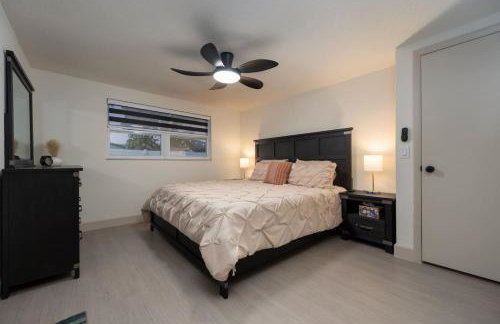 Home With Heated Pool Near Beaches - Foto 29