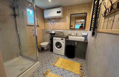 Domki przy jeziorze z prywatną plażą w Borach Tucholskich Pensjonat Alicja wczasy z dziećmi nowe luksusowe domki na skraju jeziora i lasu - Foto 29