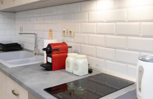 Το Σπίτι της Γιαγιάς 2 (Grandma's House 2) - Foto 15