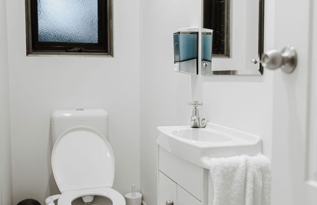 Baudin House - Photo 13