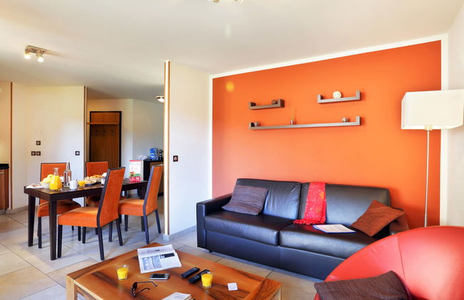 3 bedroom Apartment in Saint-Chaffrey with swimming pool and garden - Photo 6