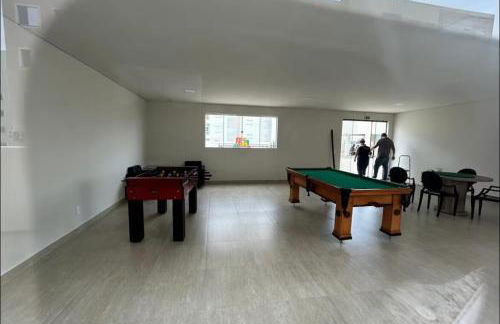 Quarto com cama de casal bem aconchegante - Foto 27