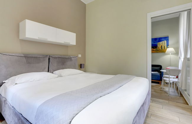 APPARTAMENTO SANTI QUATTRO 1 e 2 - COLOSSEO - Foto 2