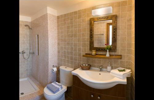 Amari Villas - Photo 17