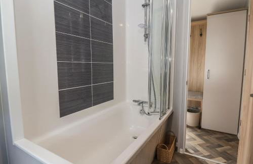 Woodlands Lodge - Photo 19